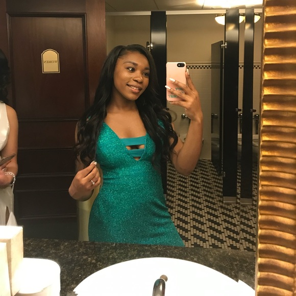 PROM DRESS FOR SELL - Picture 4 of 4